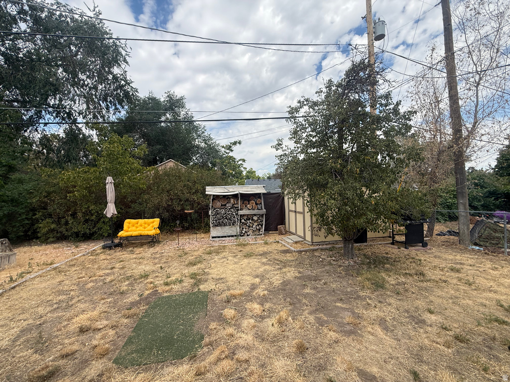 127 N 1ST photo 5