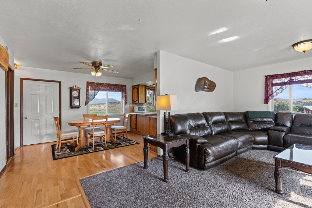 2949 N RIVERDALE DUGWAY RD photo 5