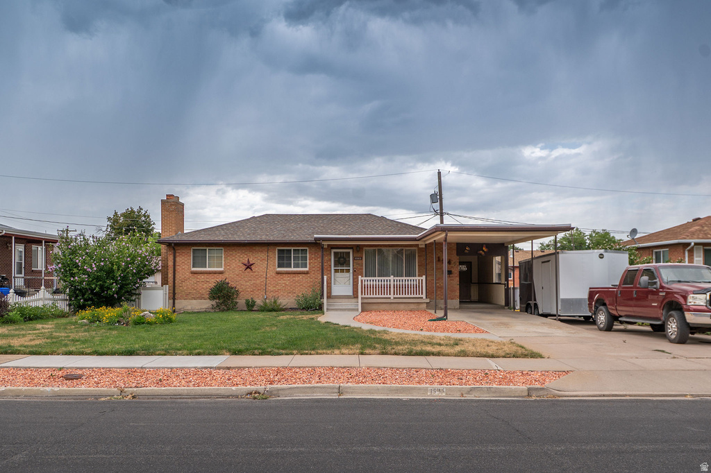 1545 N 300 W photo 2
