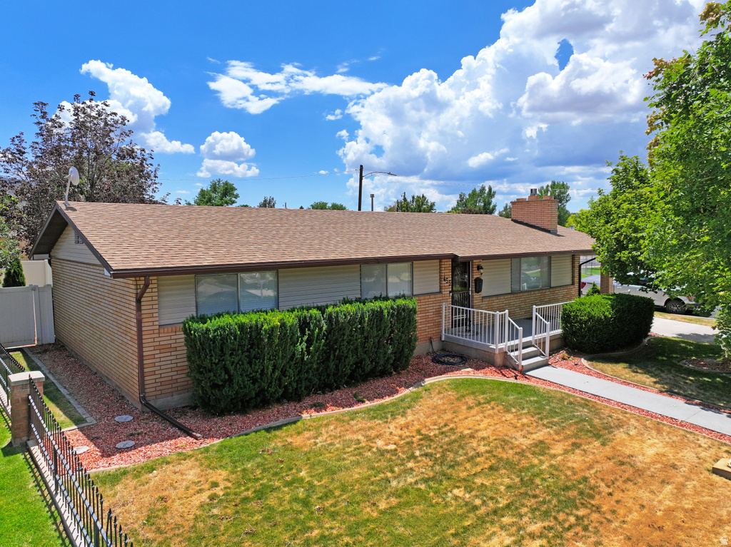 455 CIRCLEWAY DR photo 2