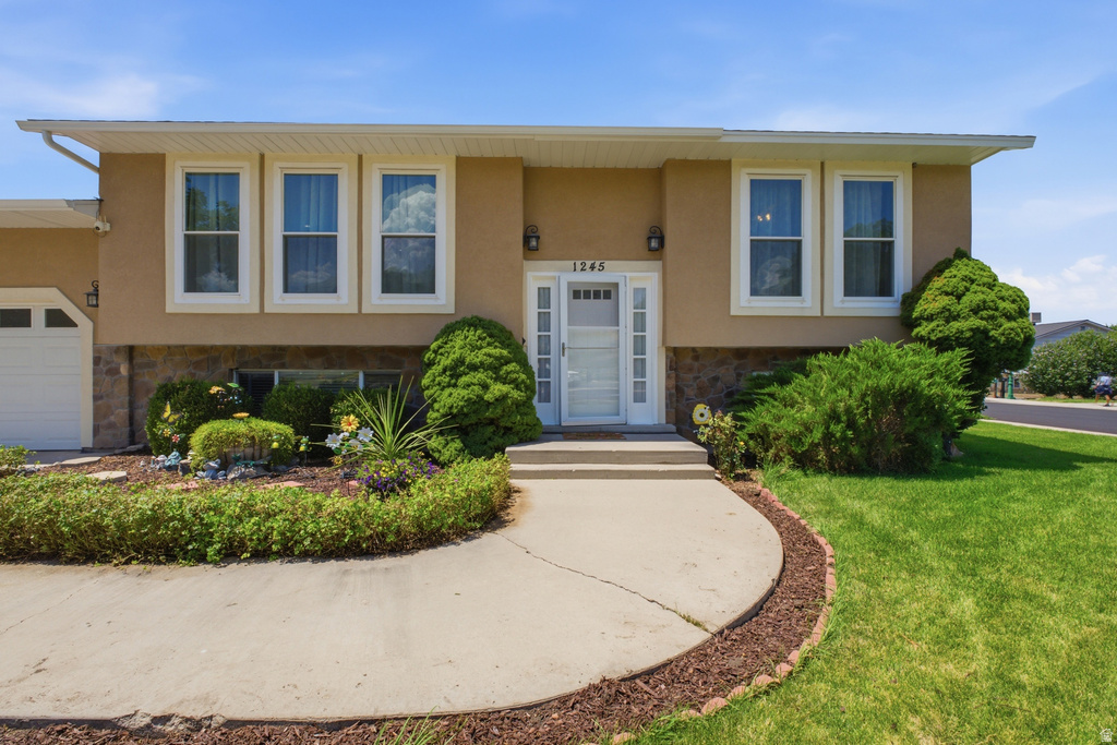 1245 N 200 W photo 2