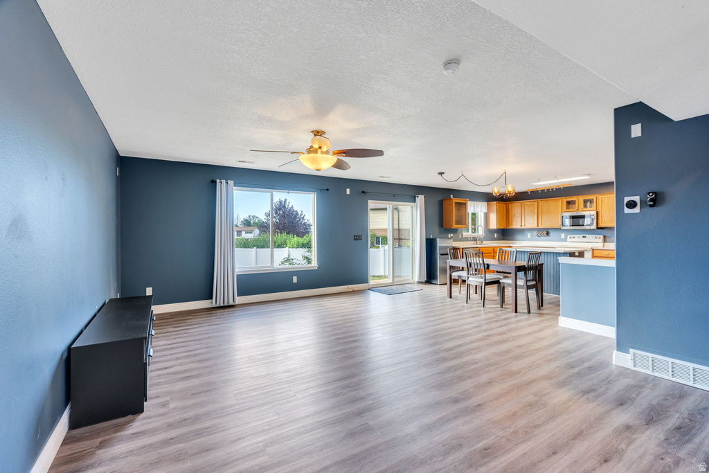 543 W 1260 N photo 4