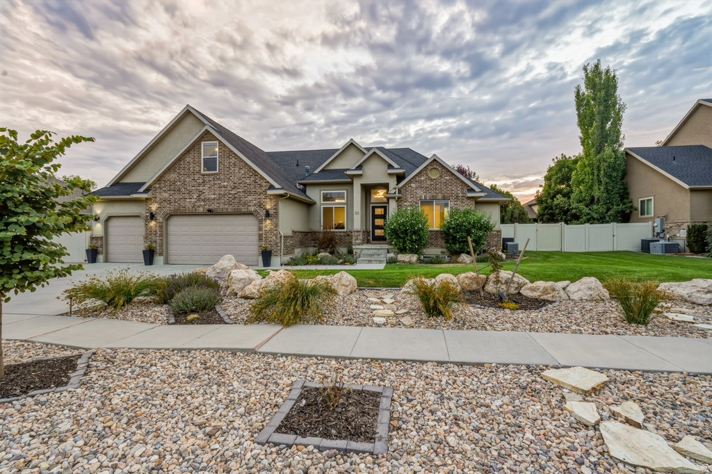 55 N SIERRA WAY photo 3