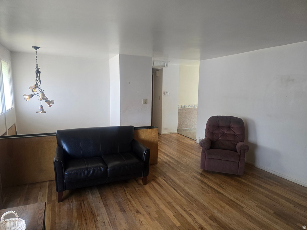 247 E NICOLETTI DR photo 4
