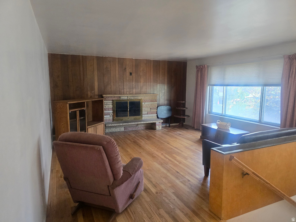 247 E NICOLETTI DR photo 3