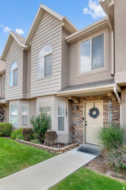 187 S TAMARAK photo 3