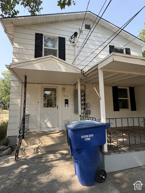 914 E 39TH S photo 3
