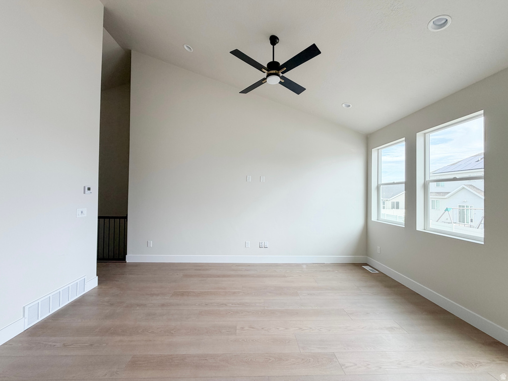 492 W 1910 N photo 4