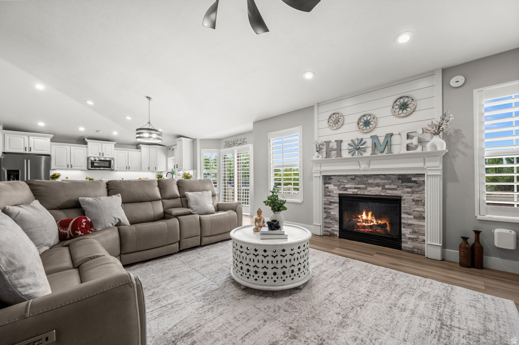 2995 W SPRINGER LN photo 2