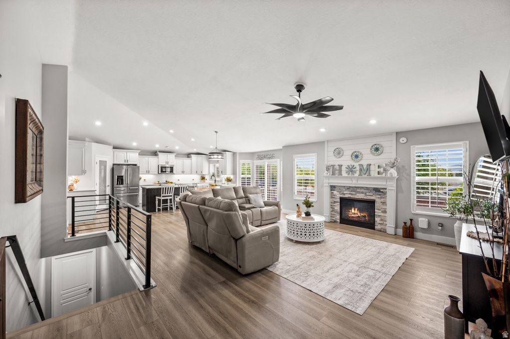 2995 W SPRINGER LN photo 4