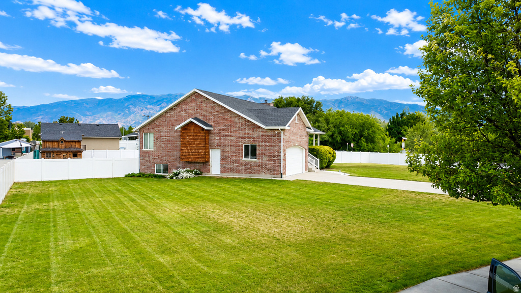 1133 S BRIDGECREEK W LN photo 2