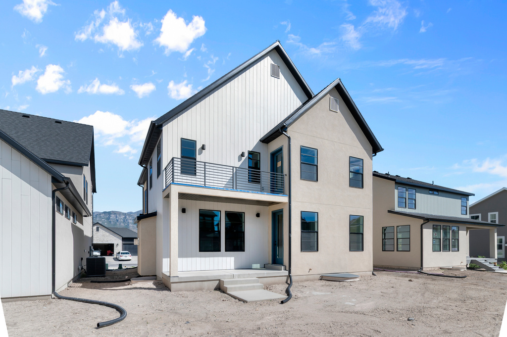 1537 N 3200 W photo 2