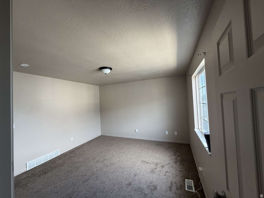 285 E 2300 N photo 3