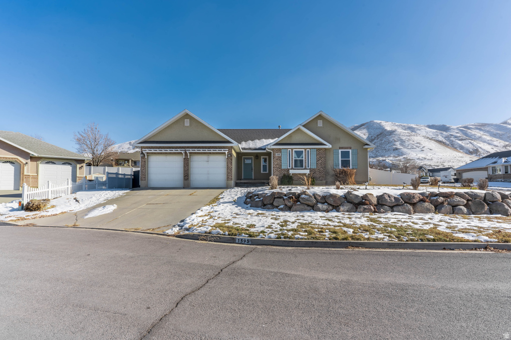 1595 S 50 W photo 2
