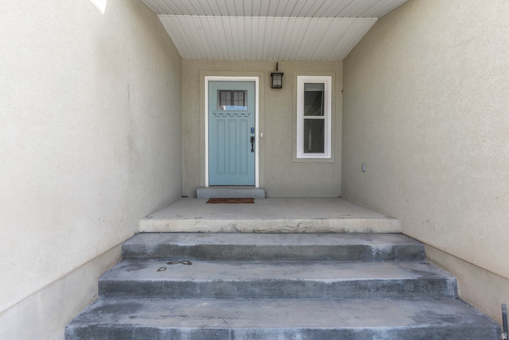 1595 S 50 W photo 3