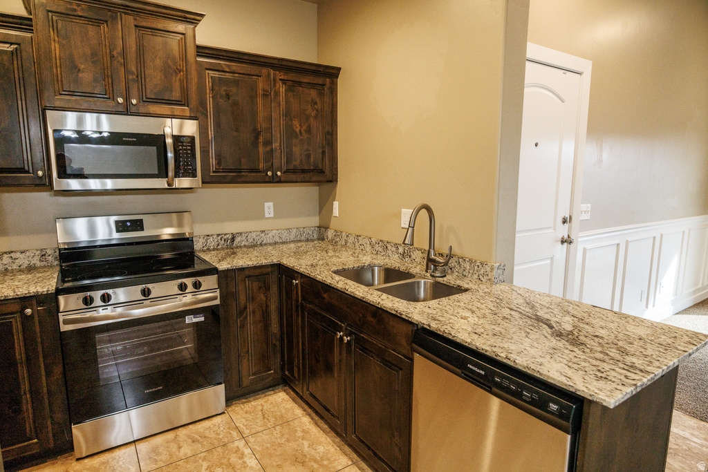 308 S 740 W photo 4