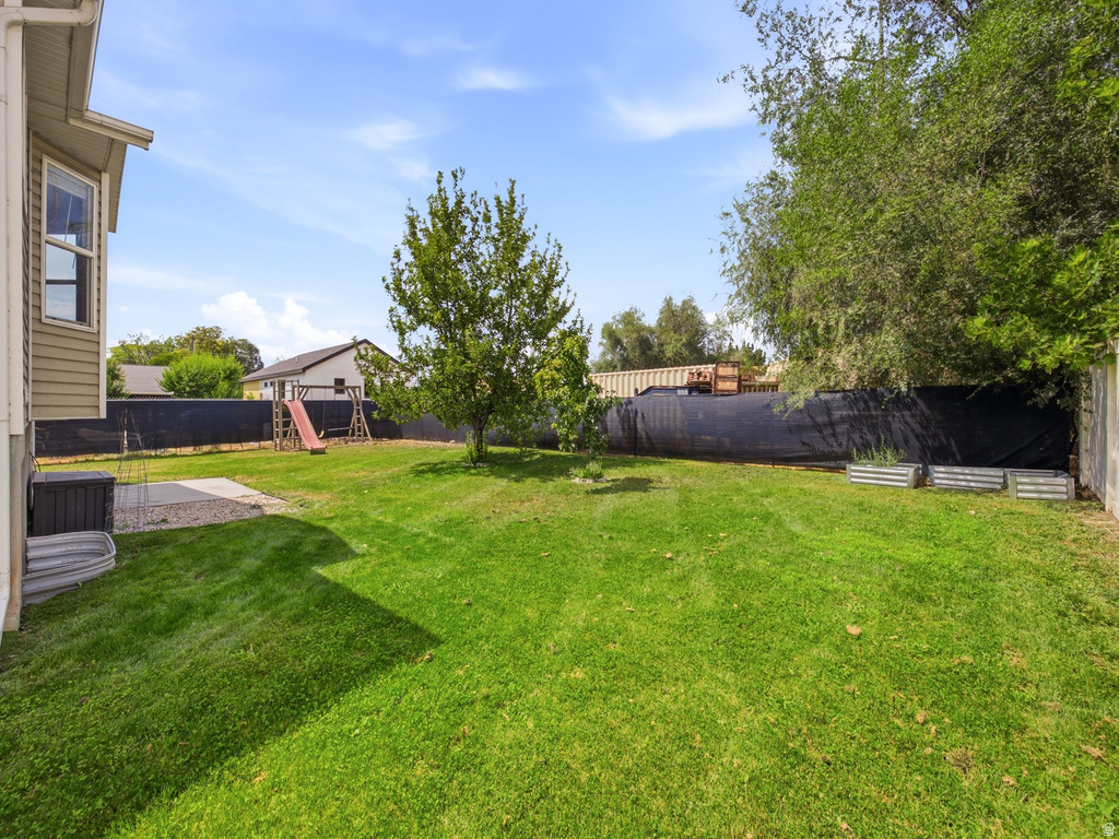 1054 W 690 S photo 2