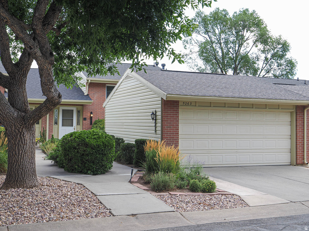 5263 S SPRING HOUSE E LN photo 3