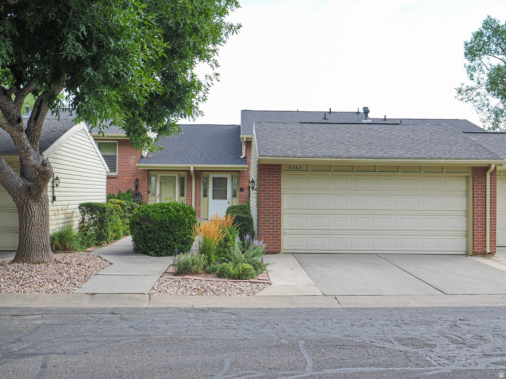 5263 S SPRING HOUSE E LN photo 2