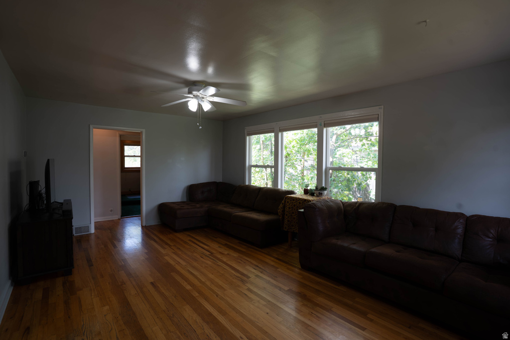 416 E 500 S photo 4
