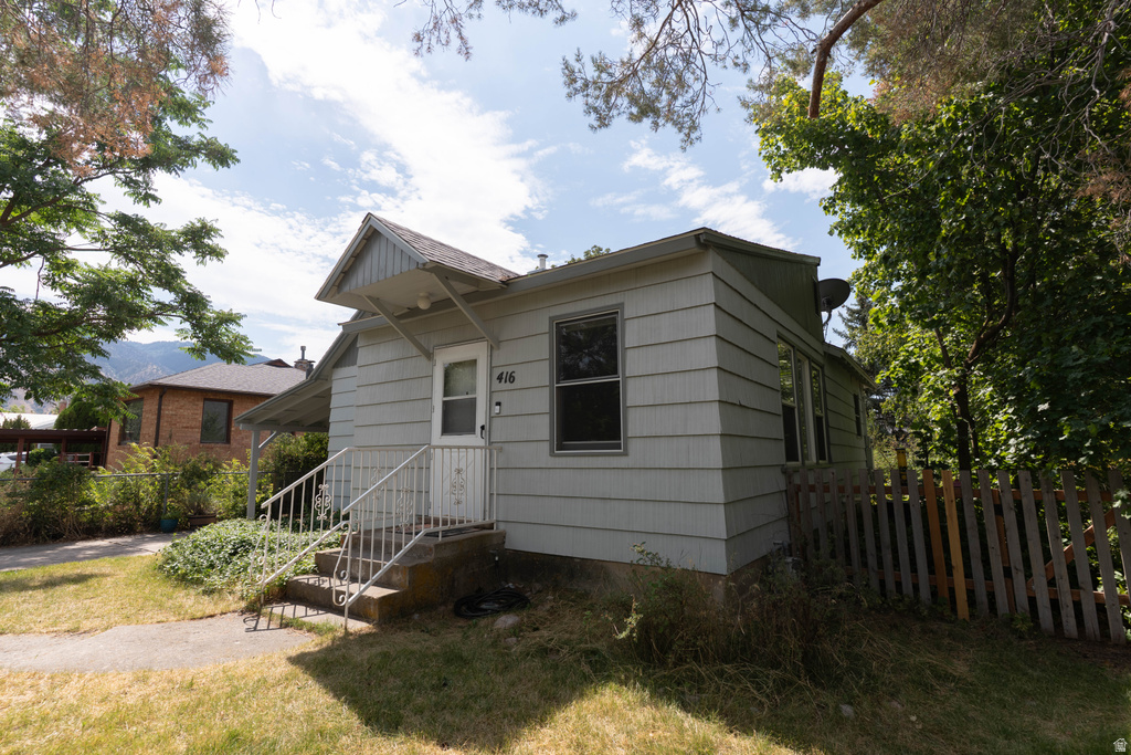 416 E 500 S photo 2