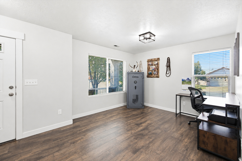 365 S JORDAN WAY photo 5