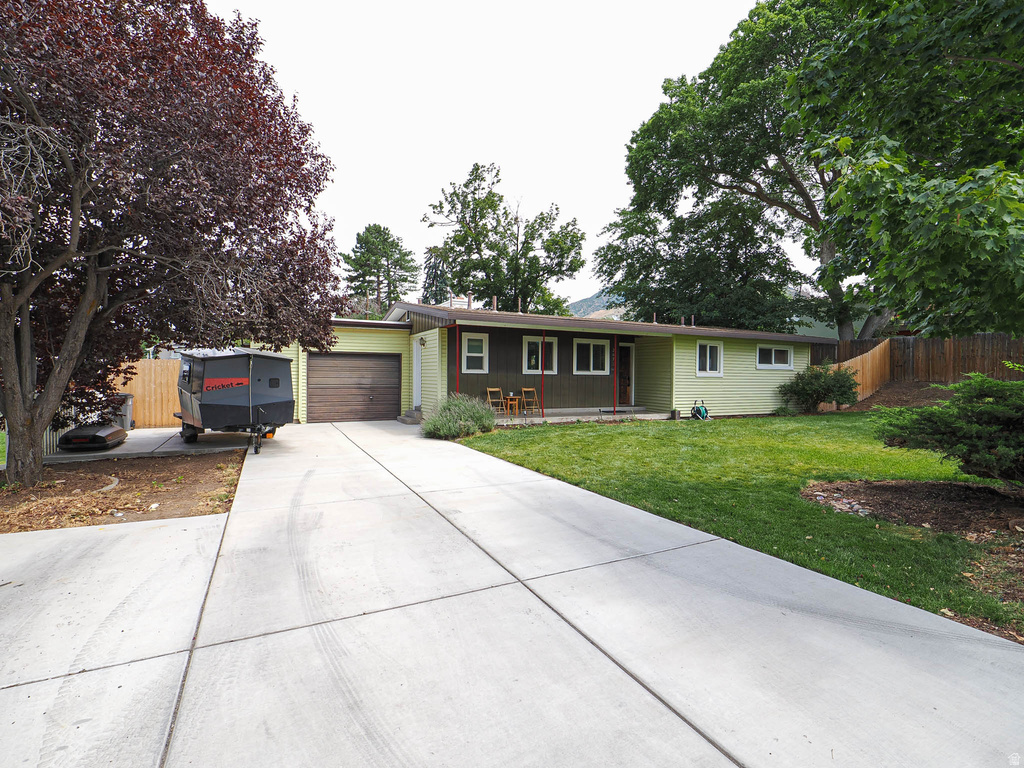 2675 E GREGSON S AVE photo 3