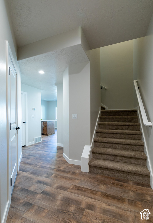 308 N CANTERBURY WAY photo 5