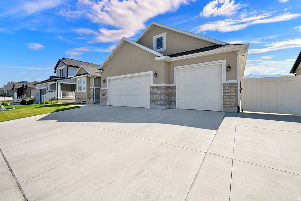 3032 S 2125 W photo 4