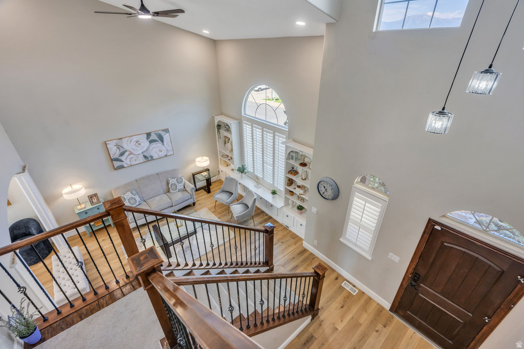 9048 N CLUBHOUSE LN photo 3