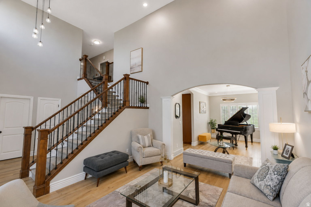 9048 N CLUBHOUSE LN photo 5