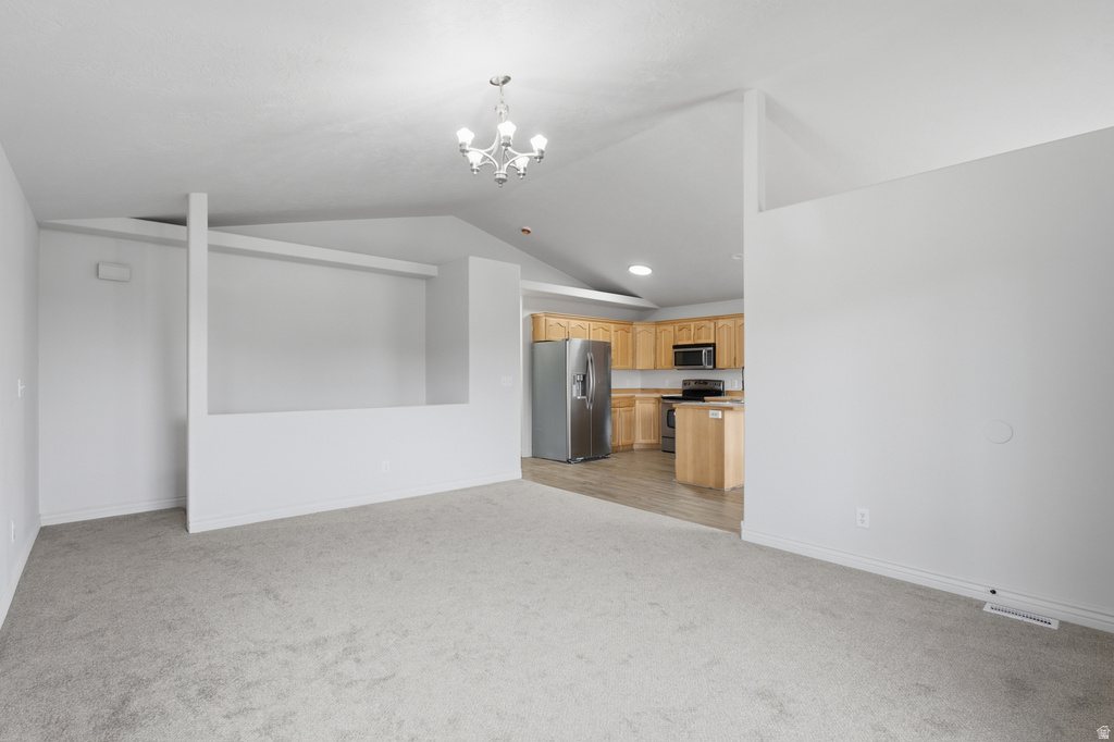 1424 N SPRING MOUNTAIN DR photo 3