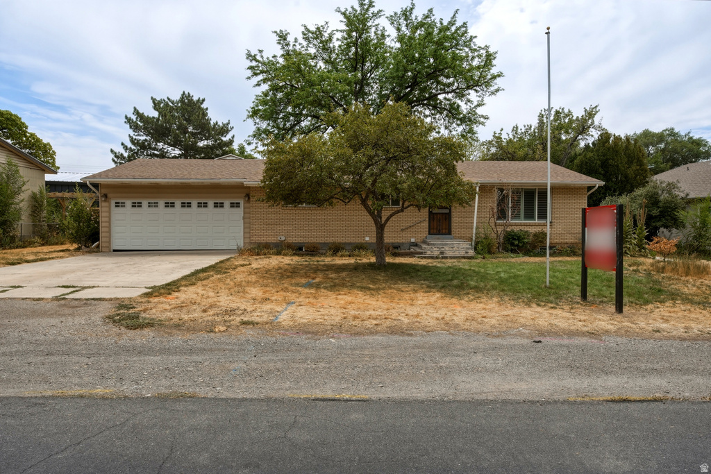 160 E 100 N photo 2