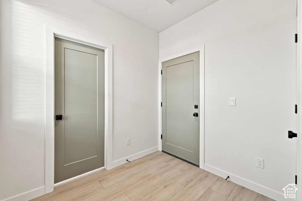 2328 W MAGNOLIA LN photo 3
