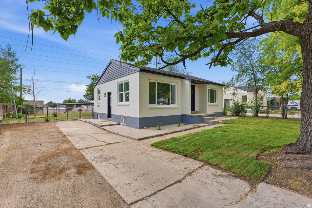 975 N 200 W photo 3
