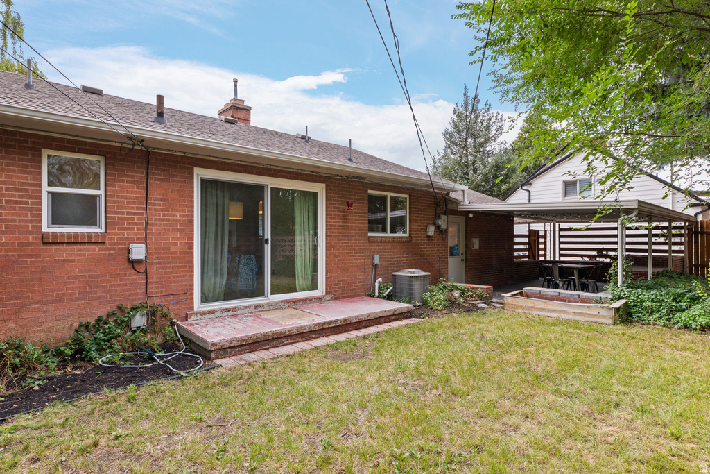 1288 CHERRY LN photo 3