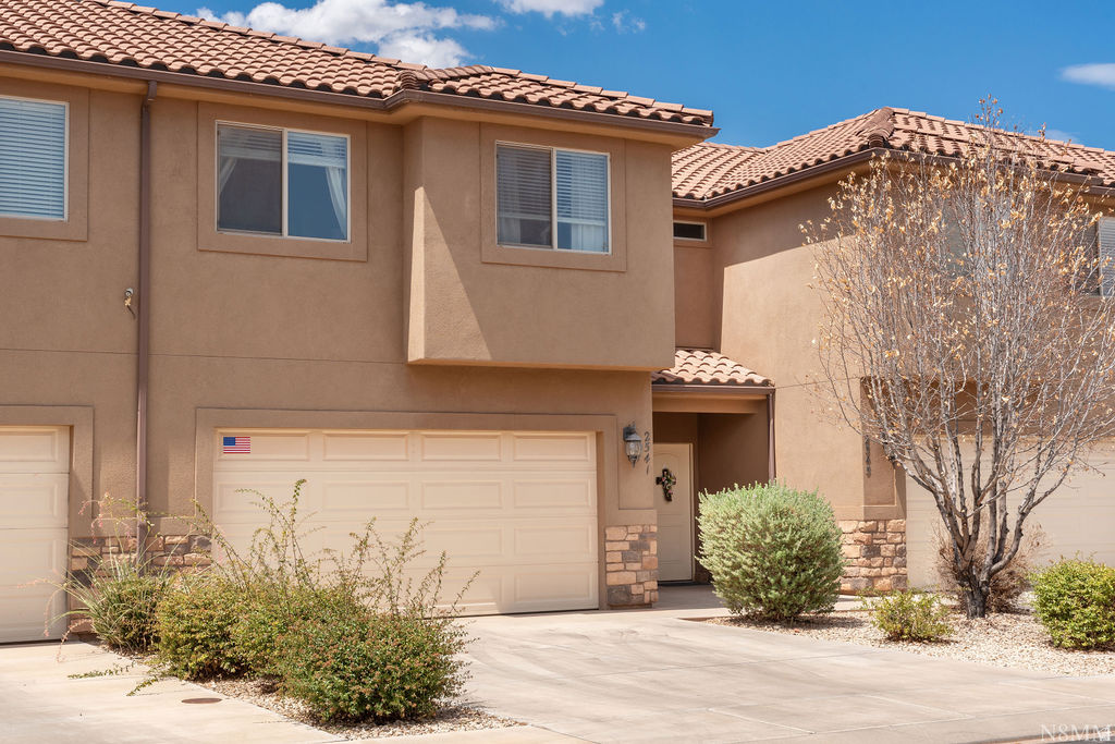 2541 BELLA VISTA DR photo 2