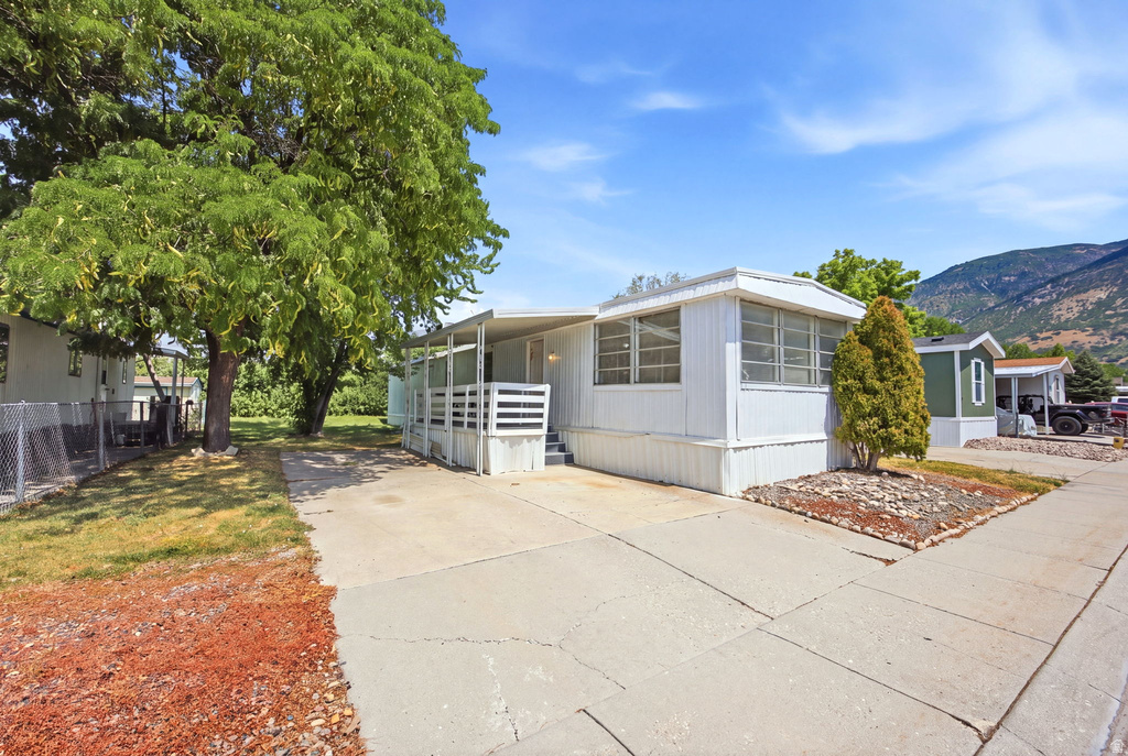 1450 N WASHINGTON BLVD photo 3