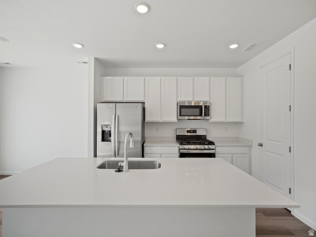 1030 W 450 S photo 3