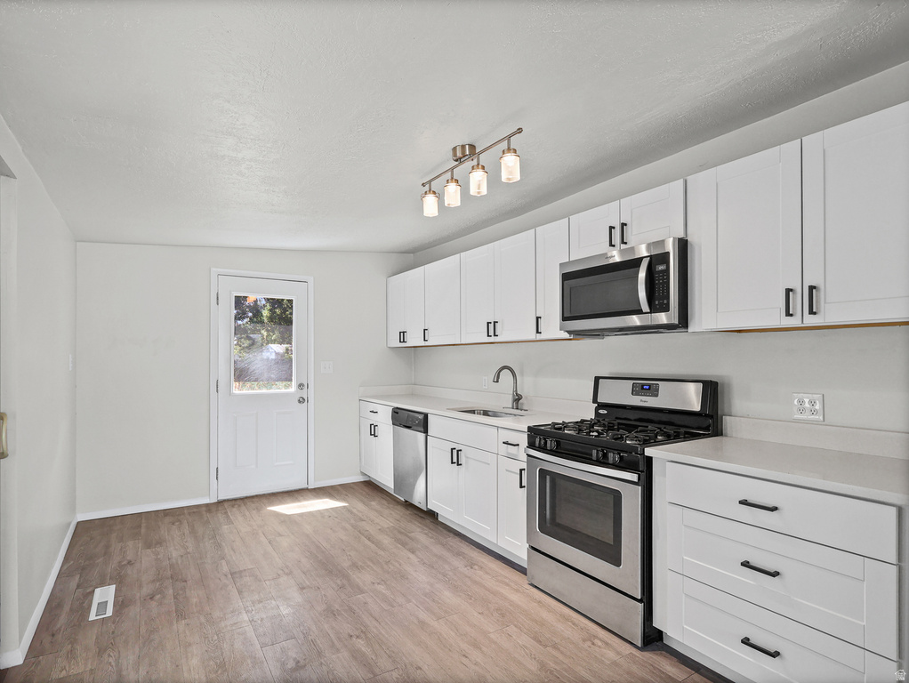 433 E 1100 N photo 3
