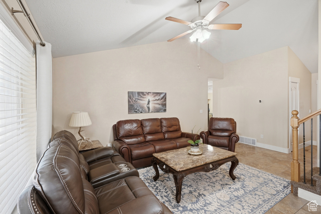 685 N 200 W photo 4