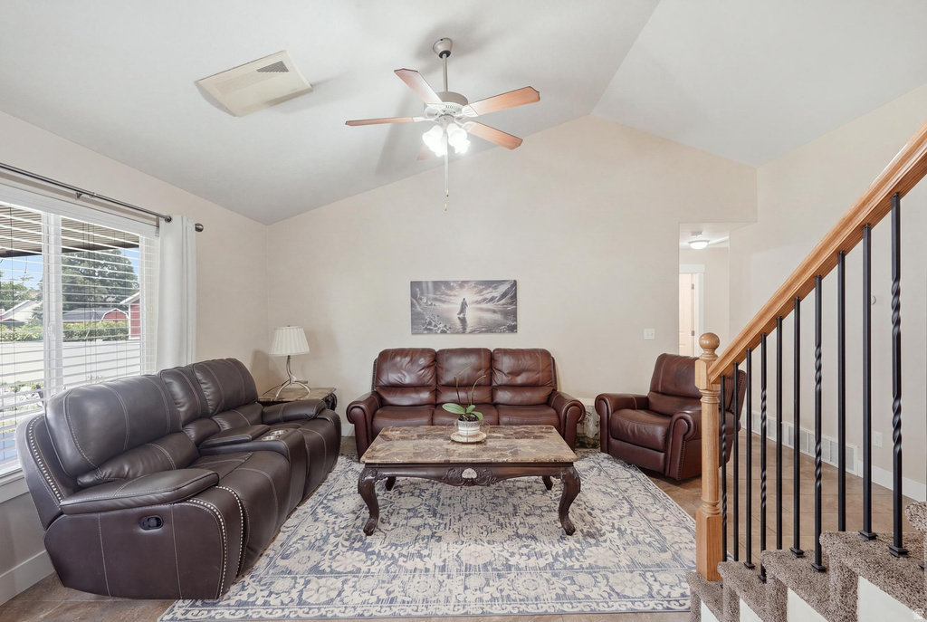 685 N 200 W photo 5