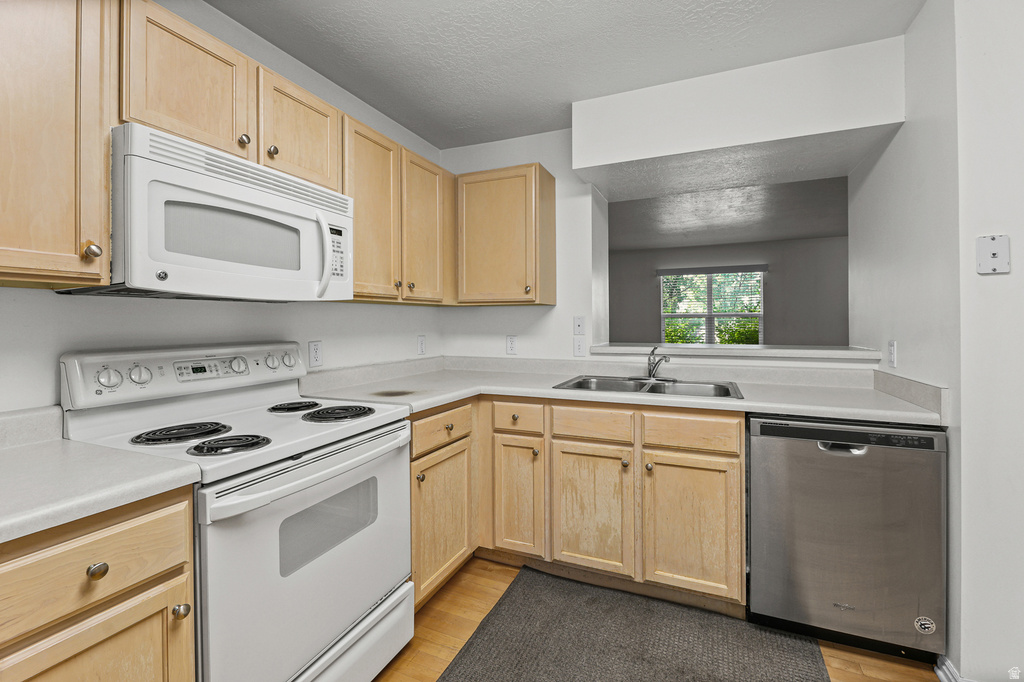 1199 DUN ROBIN CT photo 2