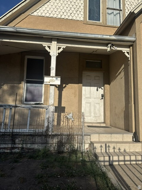 2214 OGDEN AVE photo 2