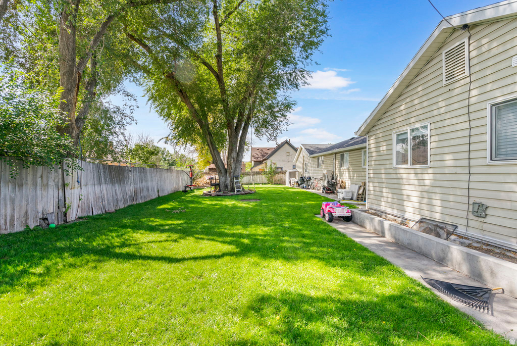 424 E ELM ST photo 3
