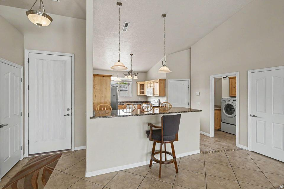 1173 W SNOW PKWY photo 4