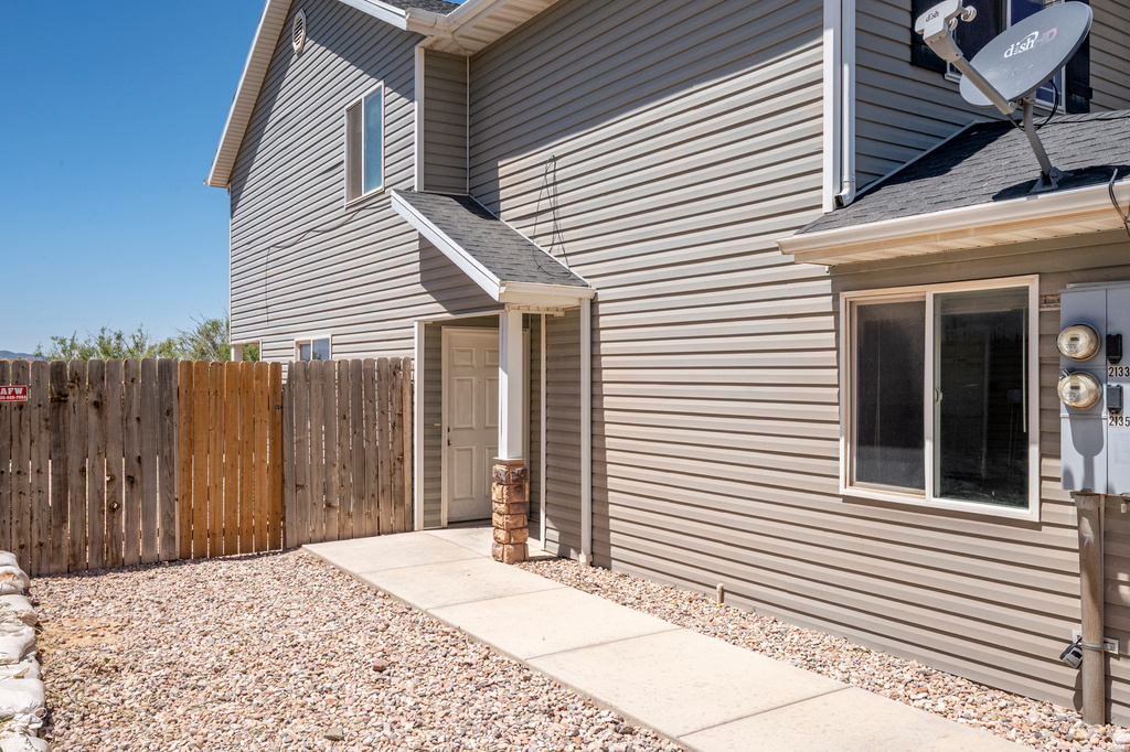 2133 N 550 W photo 3