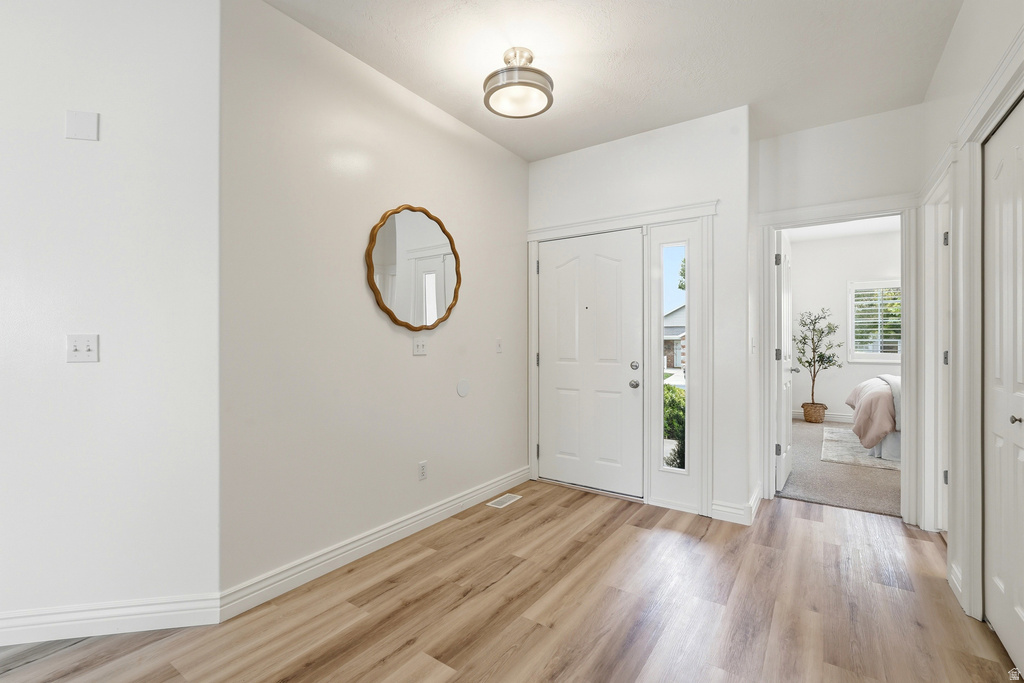 2260 N 1085 W photo 2