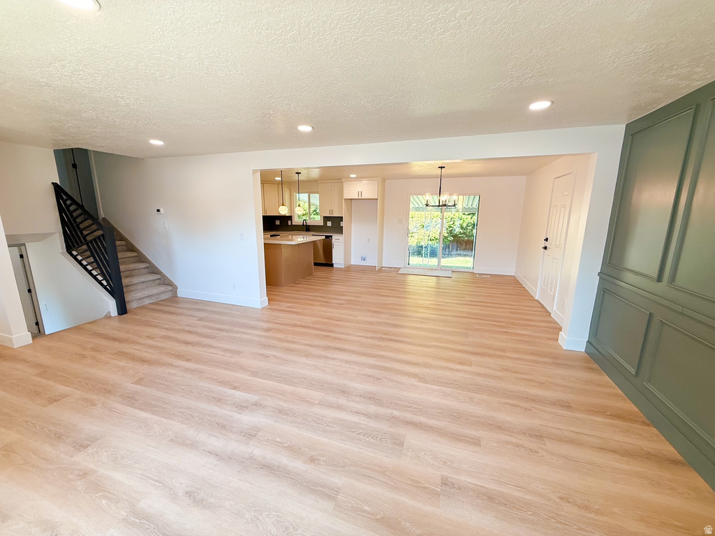 1114 W 4650 S photo 3