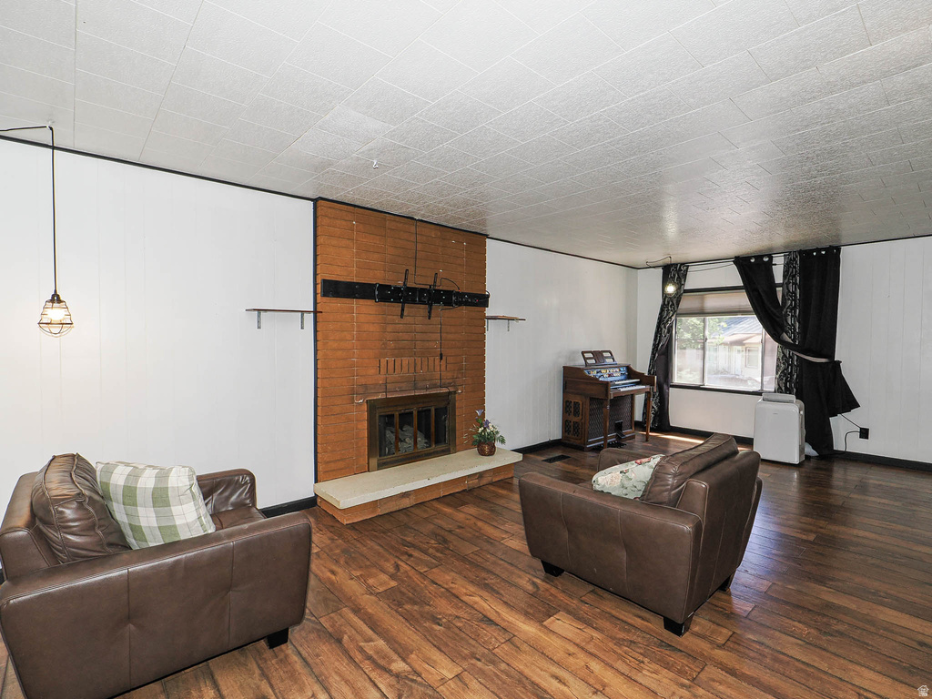 117 E COUNTRY CLUB S DR photo 4